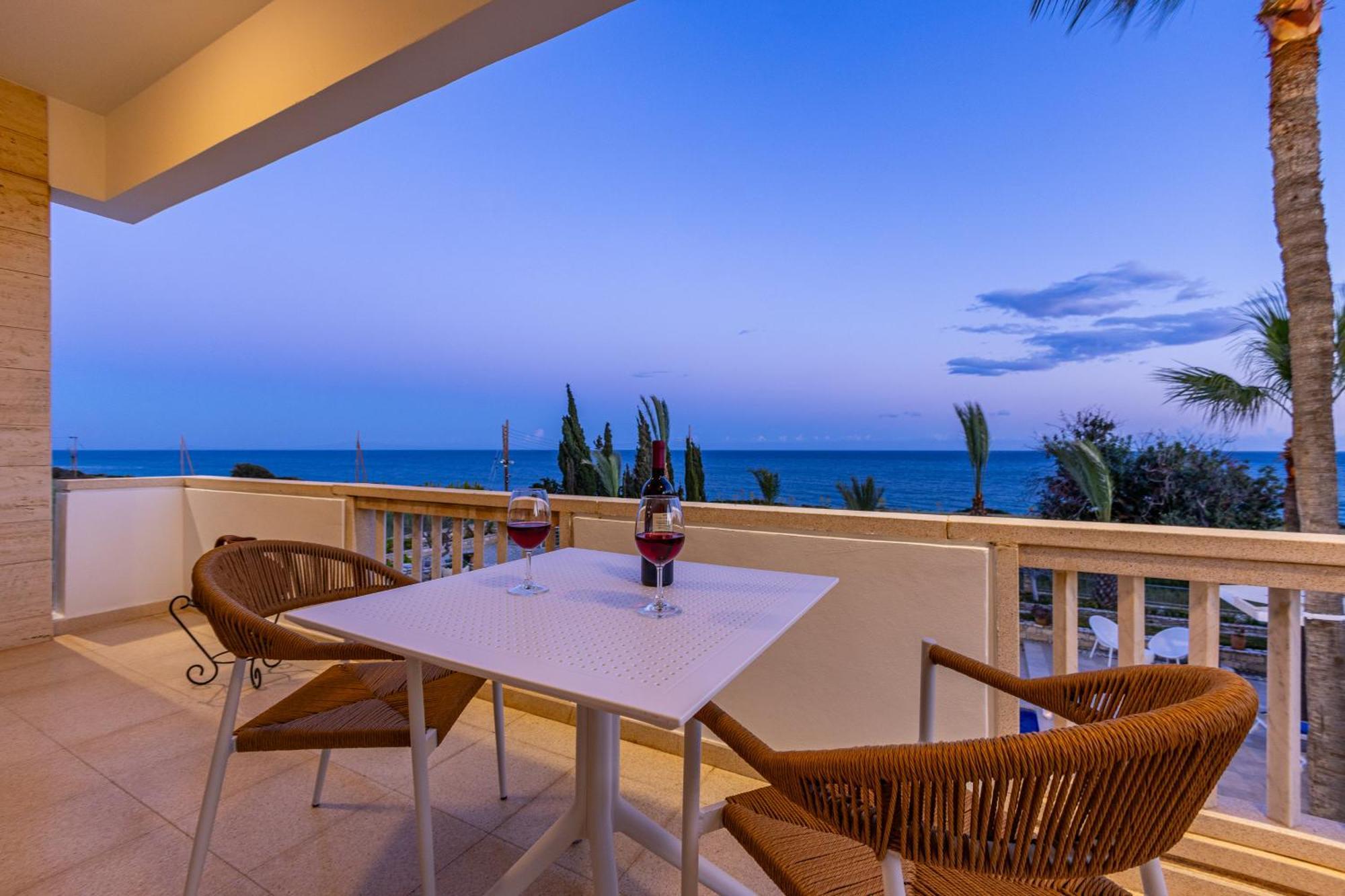 Villa Chrysta Agios Theodoros Luaran gambar
